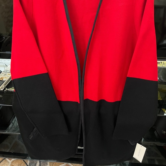 Ladies Sweater - Picture 5 of 6